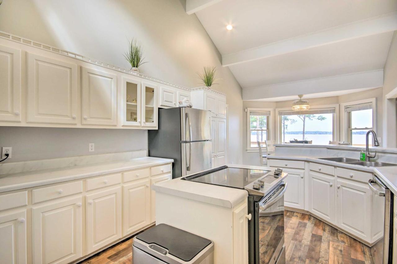 Gilbert Lakefront Retreat With Private Dock! Hollywood Point Екстериор снимка